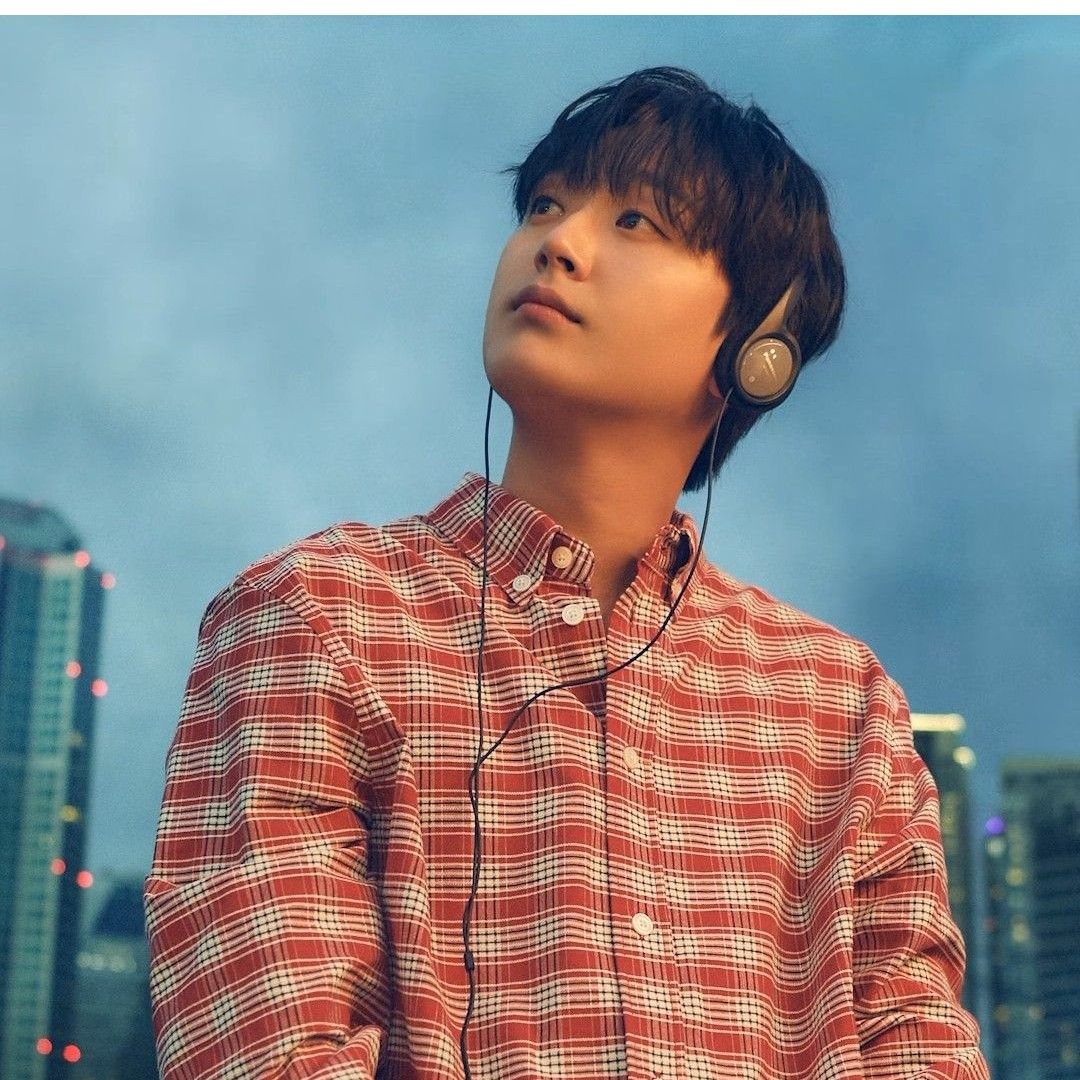 Foto terbaru dari Lee Chanwon