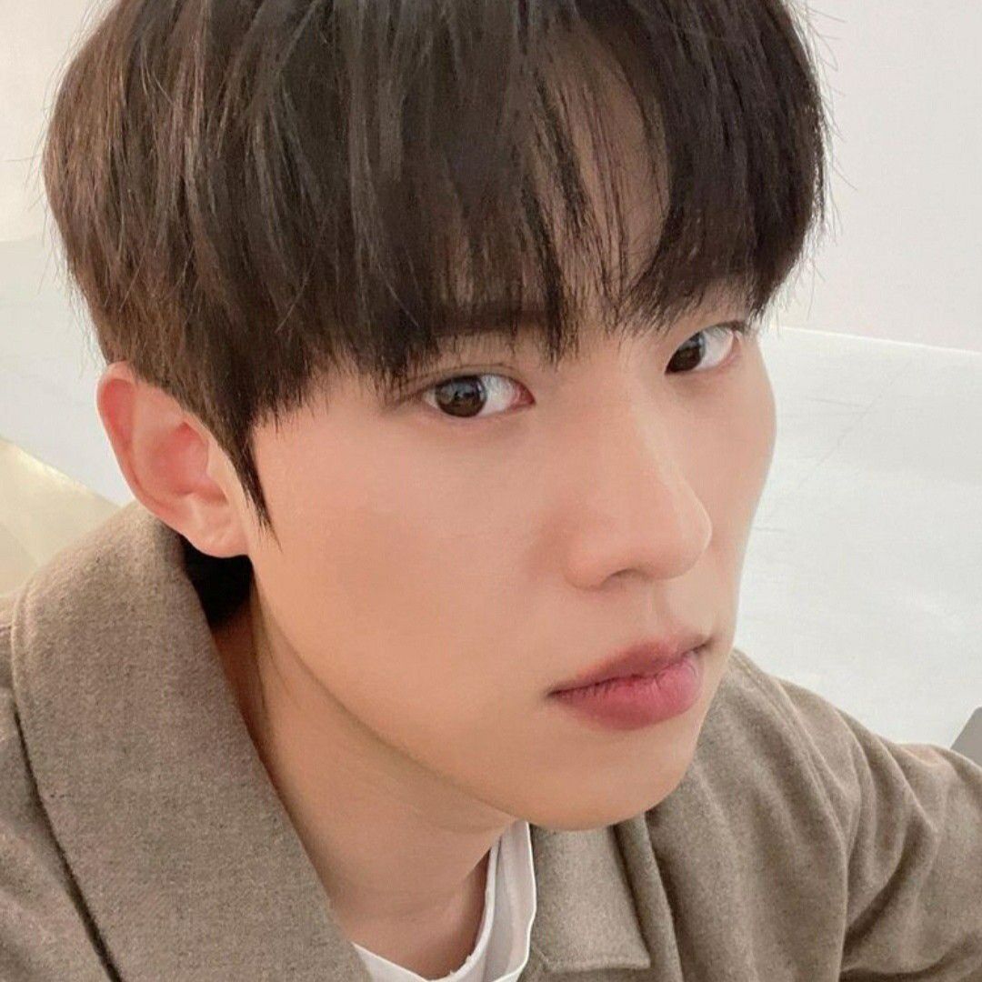 A moment captured by a fan of Kim Sungcheol