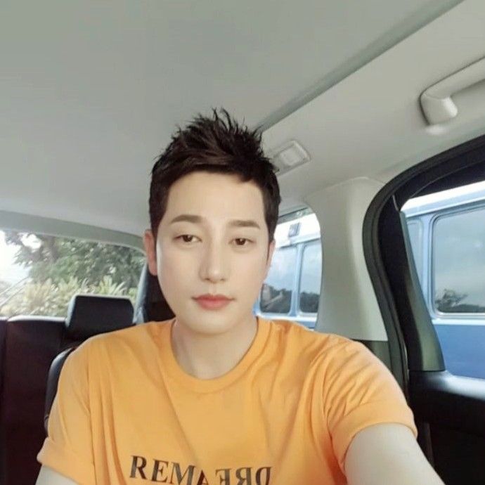 Recent activity shot of Park Sihoo