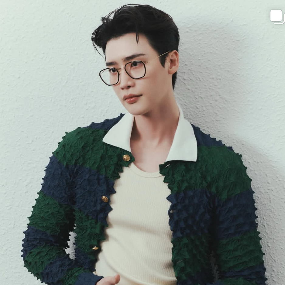 Latest photo of Lee Jongsuk