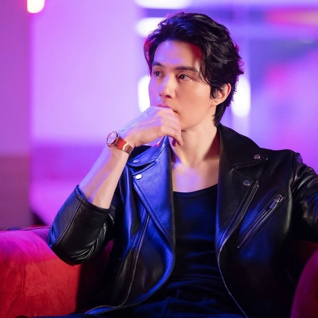 Behind-the-scenes cut of Lee Dongwook