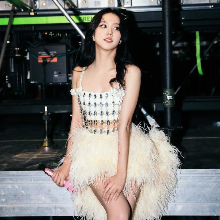 Latest photo of Jisoo (1995)