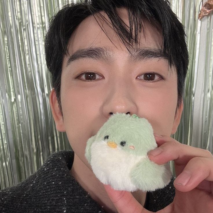 Recent activity shot of Park Jinyoung