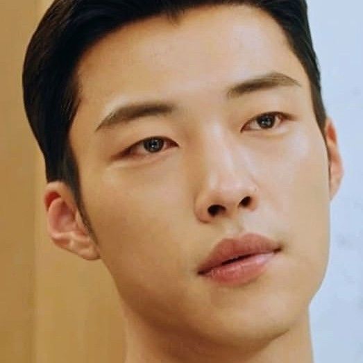 A moment captured by a fan of Woo Dohwan