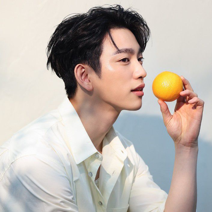 Behind-the-scenes cut of Park Jinyoung