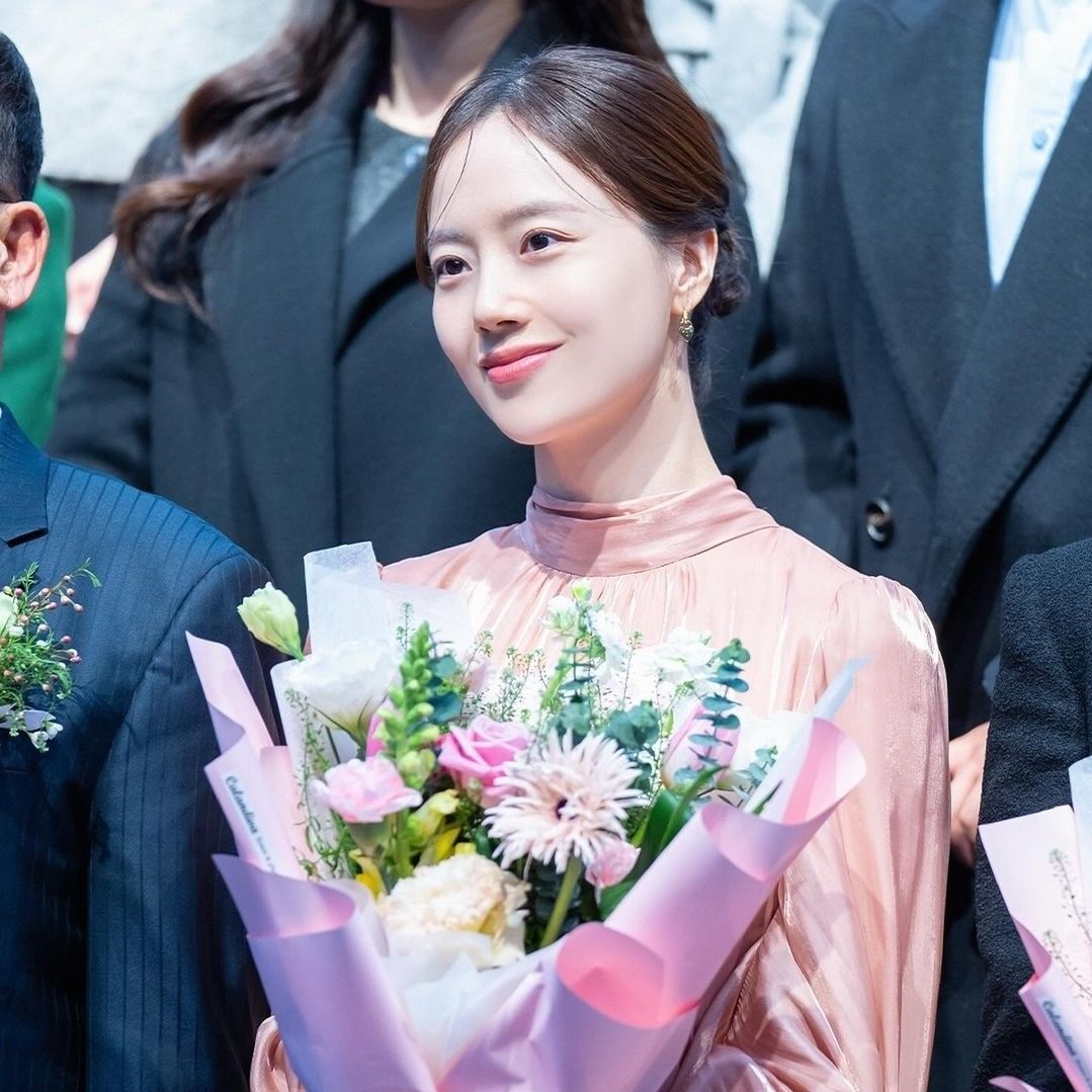 Recent activity shot of Moon Chaewon
