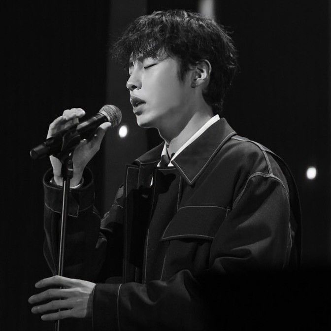 Behind-the-scenes cut of Lee Jaewook
