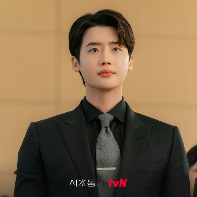Behind-the-scenes cut of Lee Jongsuk