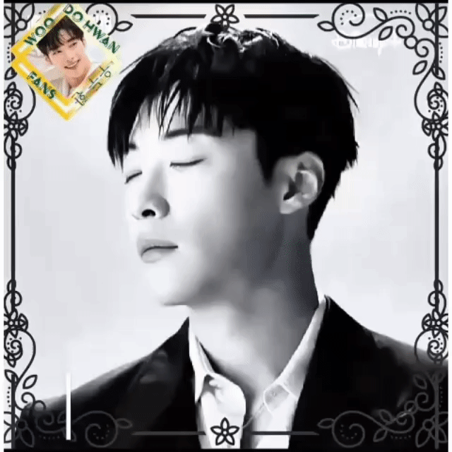 A moment captured by a fan of Woo Dohwan