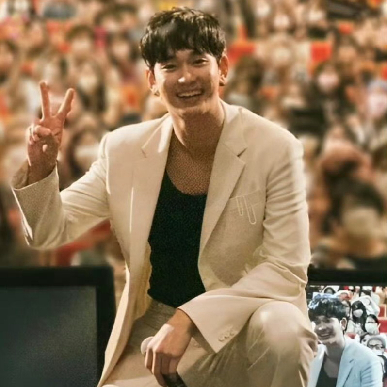 Recent activity shot of Kim Soohyun