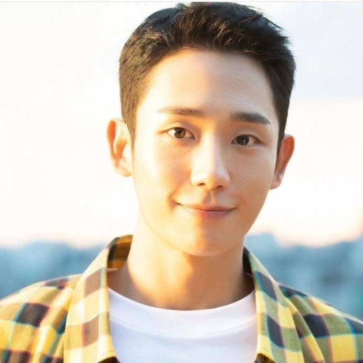 Latest photo of Jung Haein