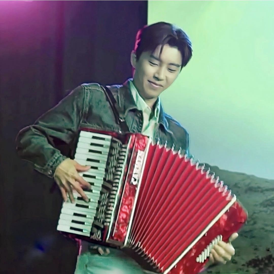 Foto kegiatan terbaru dari Lim Youngwoong