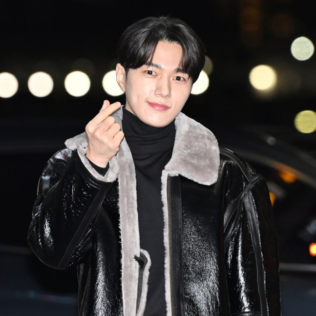 粉絲拍下的金明洙 (L)瞬間