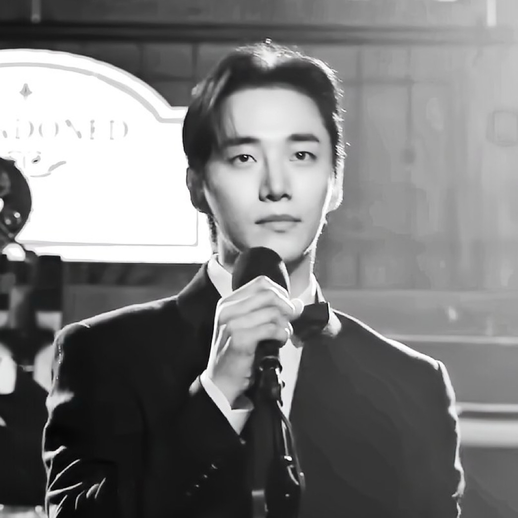 Behind-the-scenes cut of Lee Junho