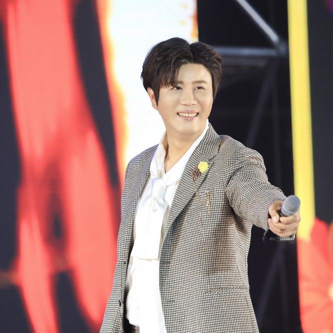 Behind-the-scenes cut of Jin Haesung