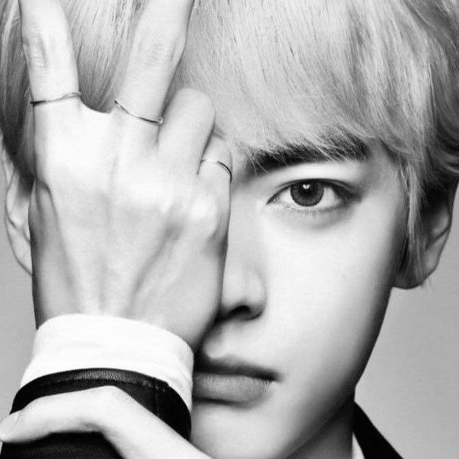 Recent activity shot of Kim Taehyung (V)