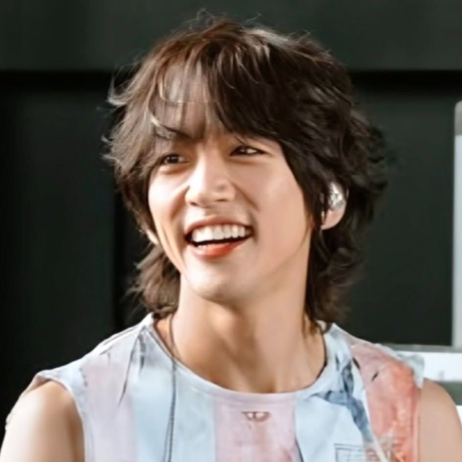 Latest photo of Lee Seungyoon