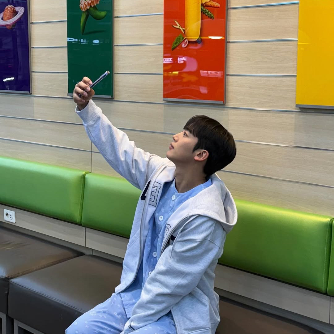 Behind-the-scenes cut of Kim Yohan