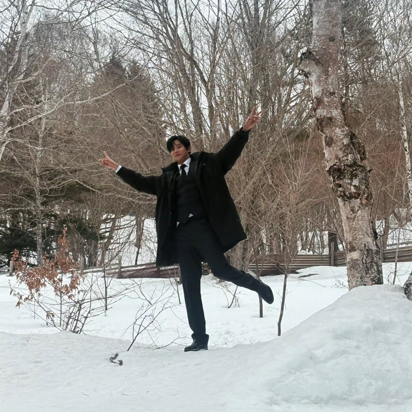 로운의 최신 사진