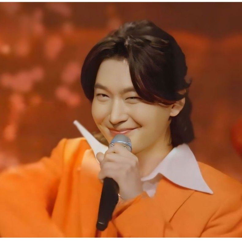 Behind-the-scenes cut of Kim Yongbin