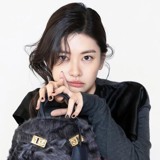 Behind-the-scenes cut of Jung Somin