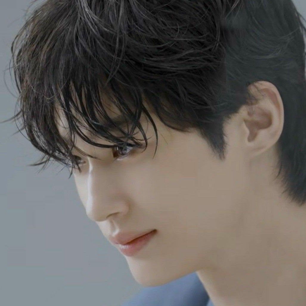 Behind-the-scenes cut of Byeon Wooseok