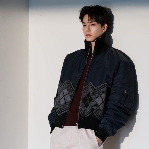 Recent activity shot of Song Kang