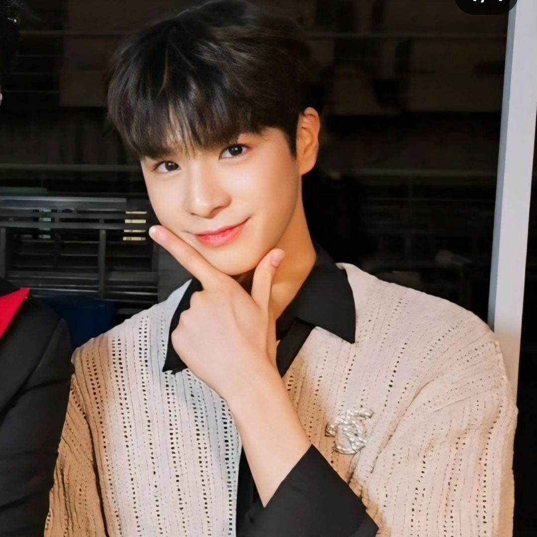 Behind-the-scenes cut of Jeong Dongwon