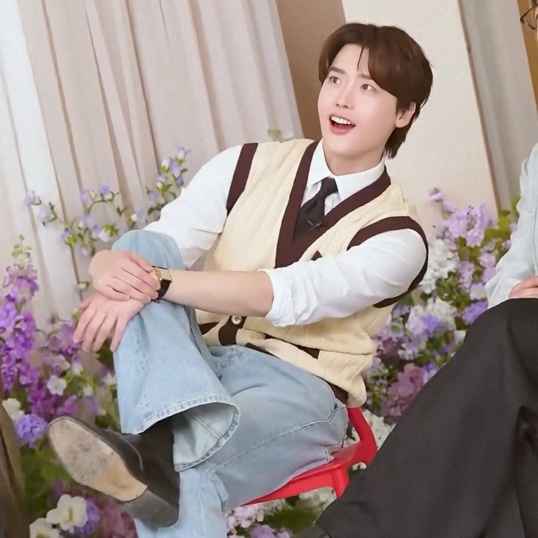 A moment captured by a fan of Lee Jongsuk