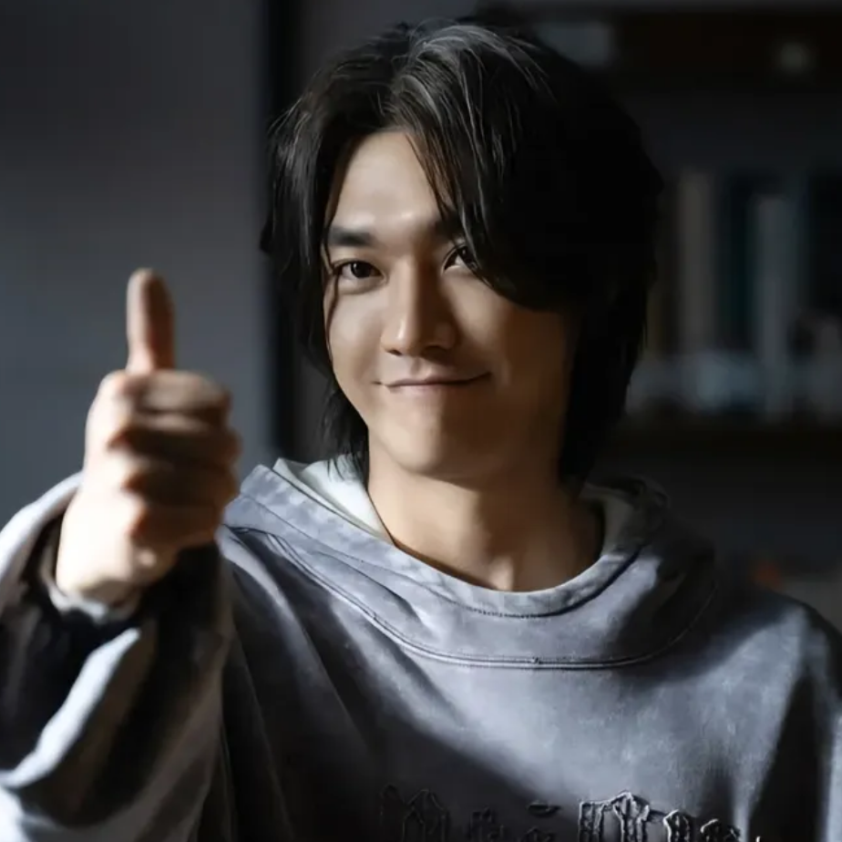 Recent activity shot of Kim Youngkwang