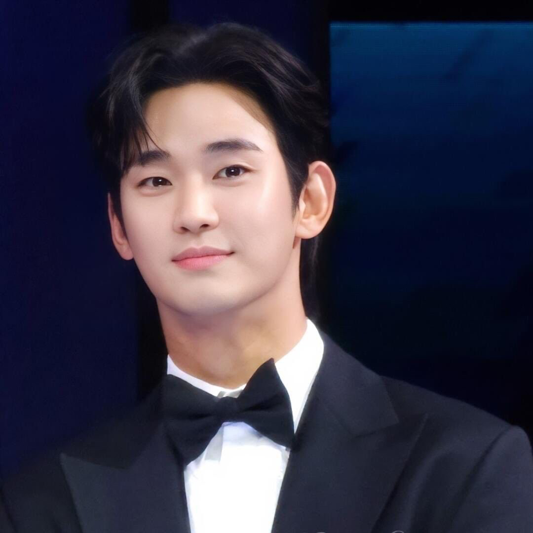 Recent activity shot of Kim Soohyun