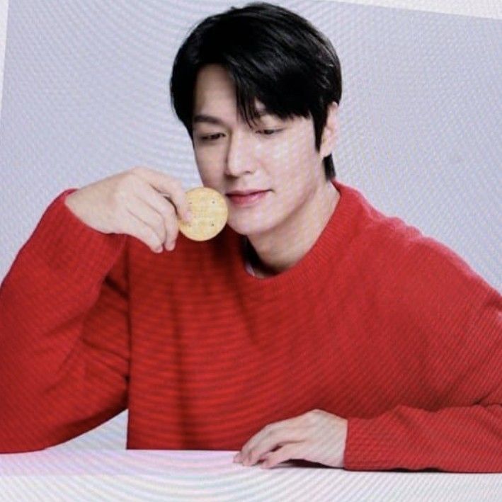 Latest photo of Lee Minho