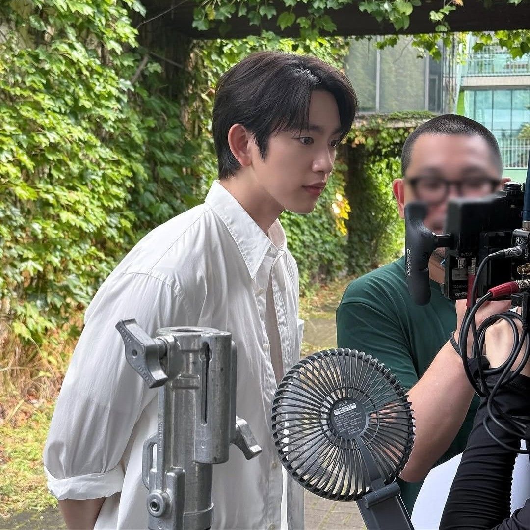 Latest photo of Park Jinyoung