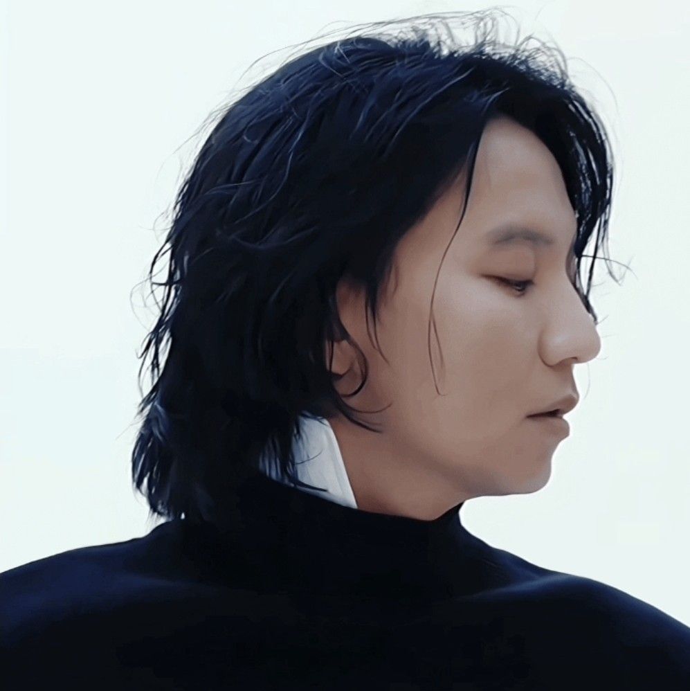 Recent activity shot of Kim Namgil