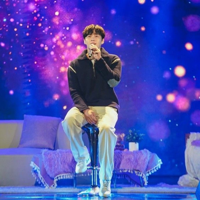 A moment captured by a fan of Kim Seonho