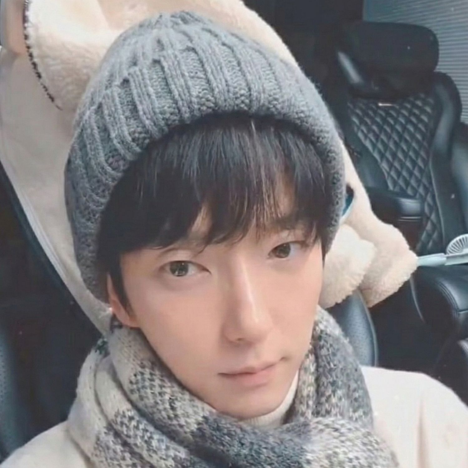 Behind-the-scenes cut of Lee Joongi