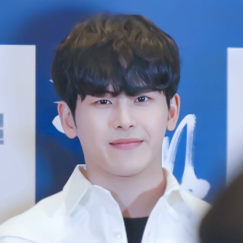 A moment captured by a fan of Hoya
