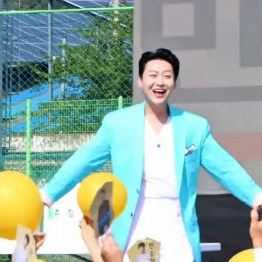 A moment captured by a fan of Min Soohyun