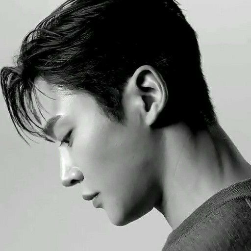 A moment captured by a fan of Rowoon