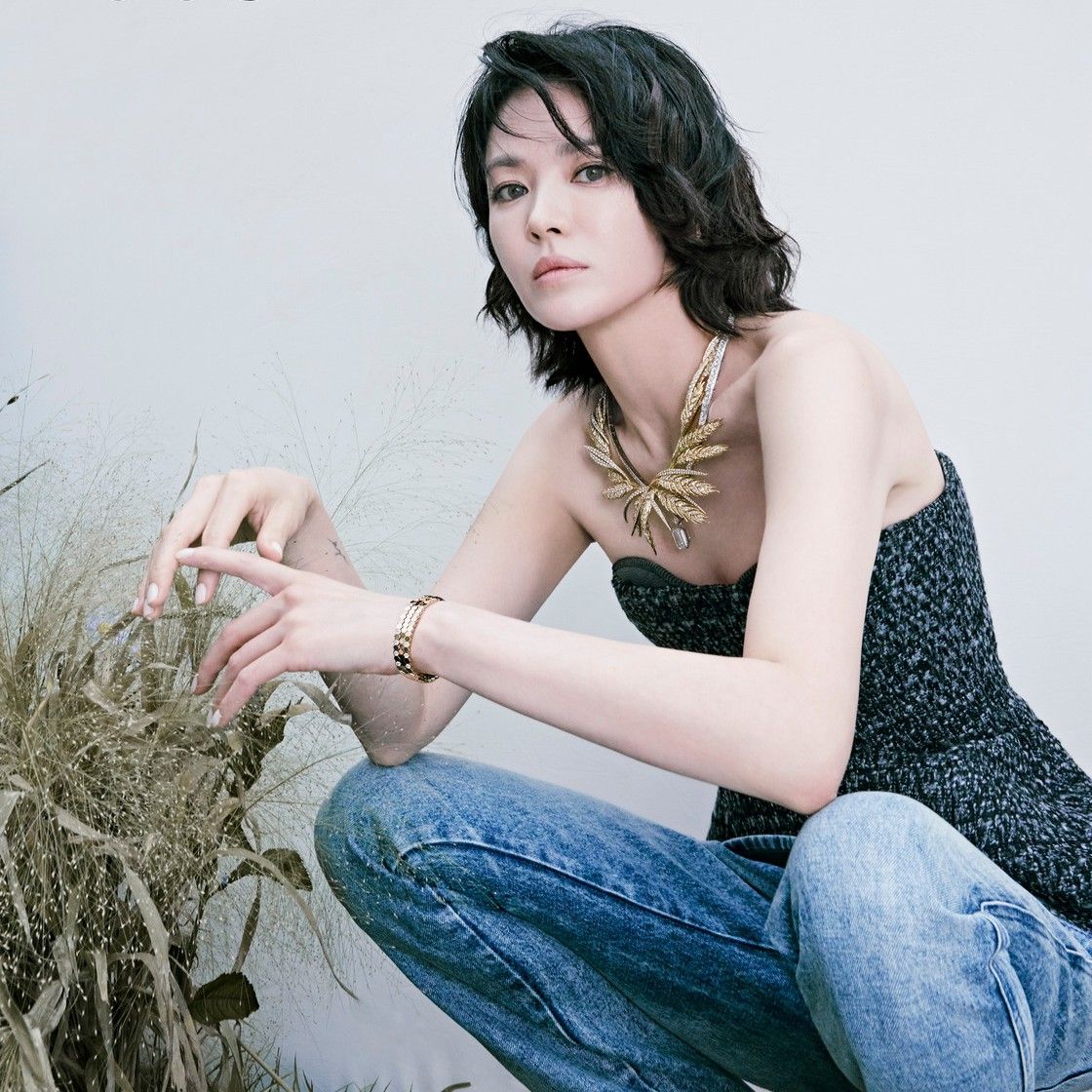 Recent activity shot of Song Hyekyo