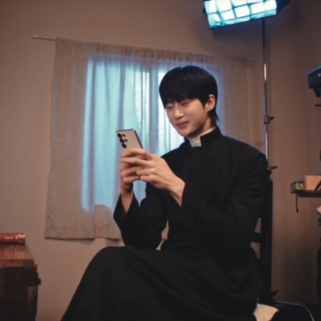 A moment captured by a fan of Byeon Wooseok