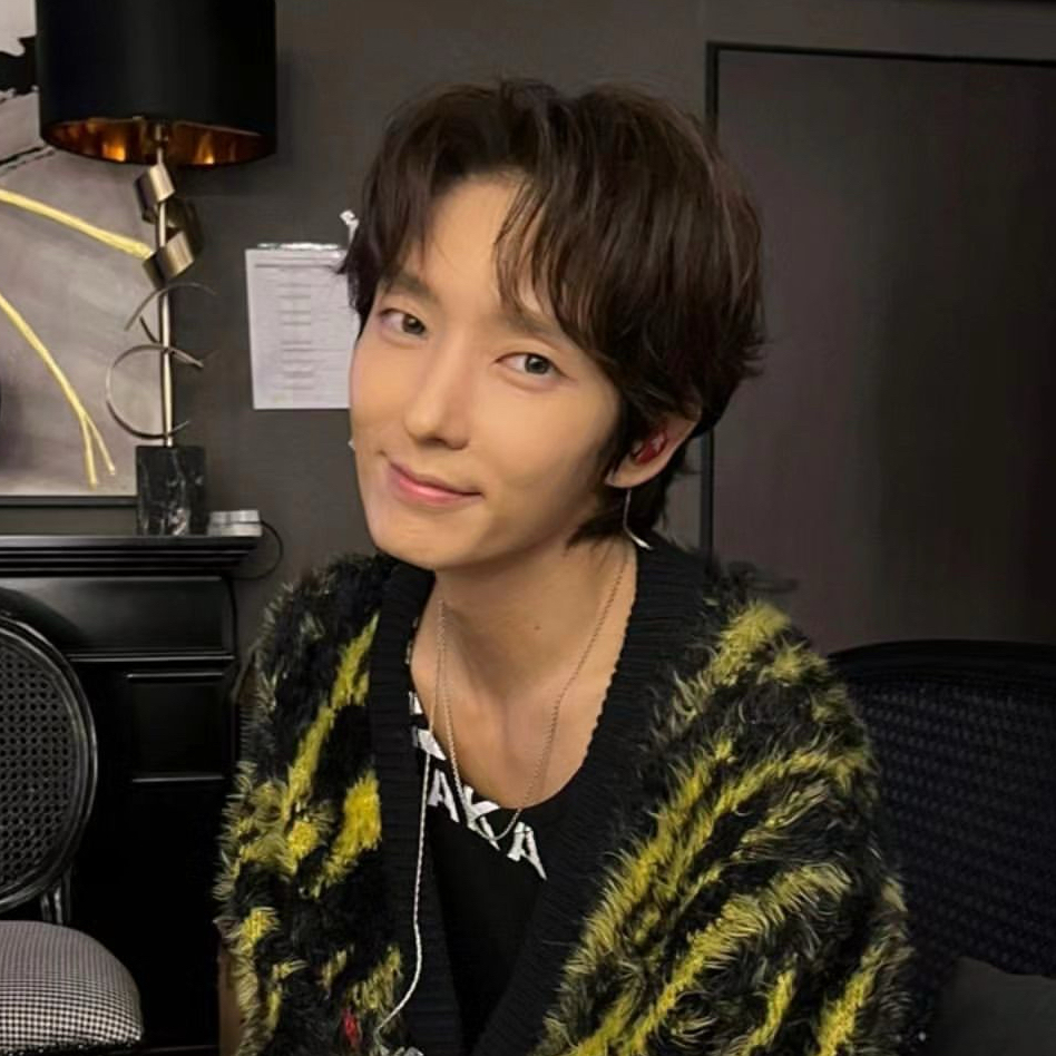 Behind-the-scenes cut of Lee Joongi