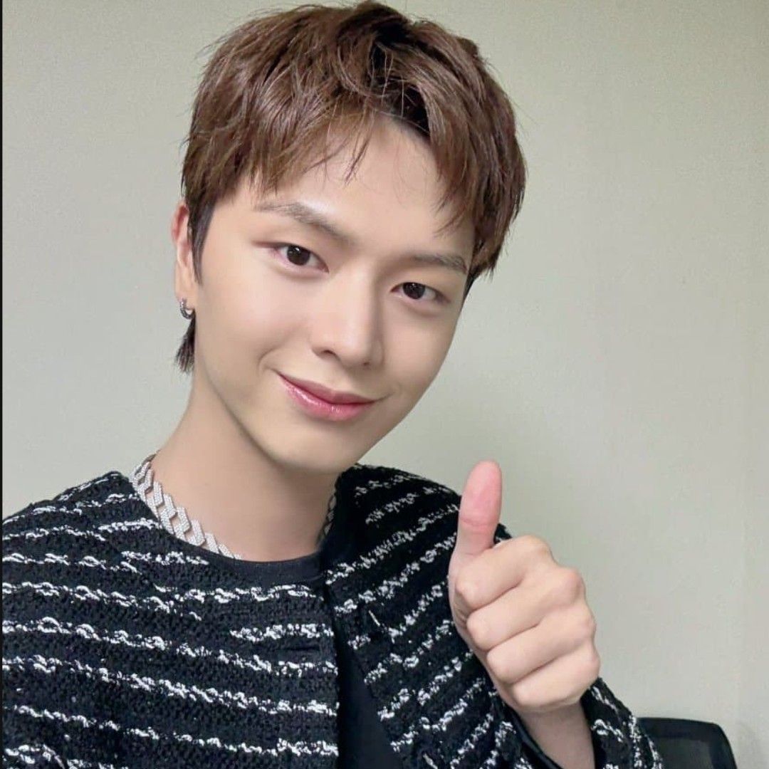 Latest photo of Yook Sungjae