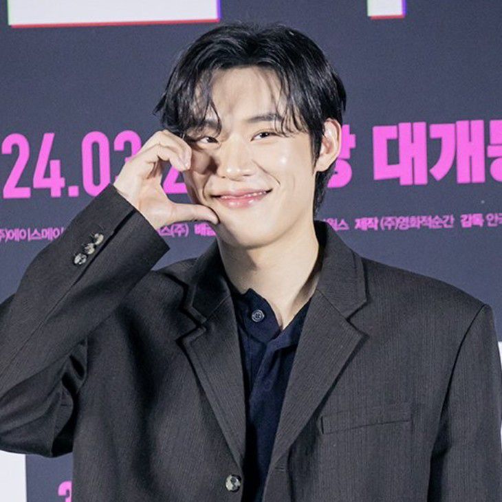 A moment captured by a fan of Kim Sungcheol