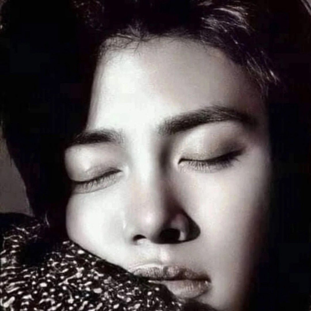 Behind-the-scenes cut of Ji Changwook