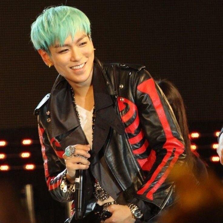 A moment captured by a fan of T.O.P