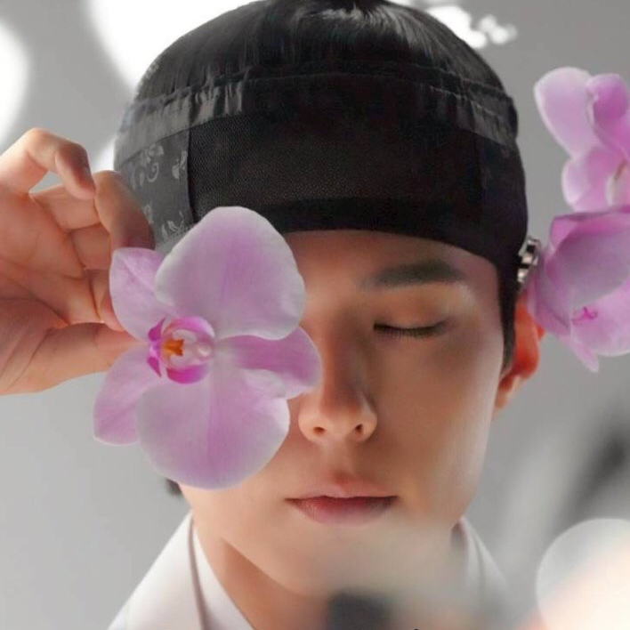 粉絲拍下的朴寶劍瞬間