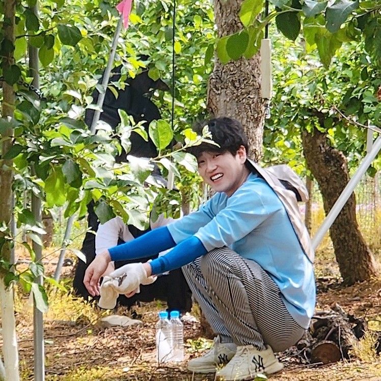 A moment captured by a fan of Hwang Youngwoong