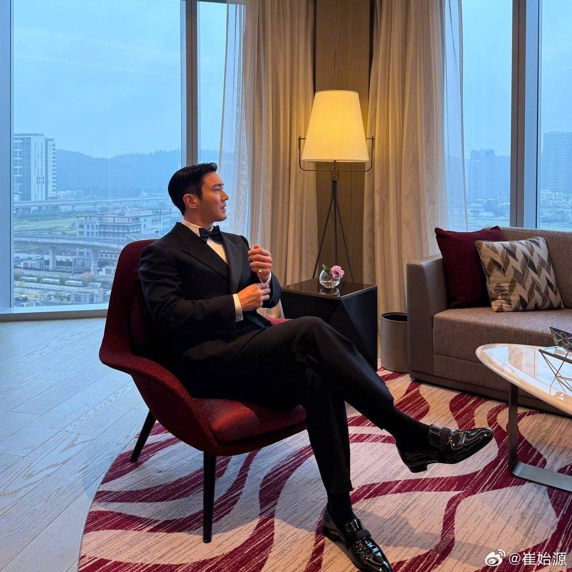 A moment captured by a fan of Choi Siwon