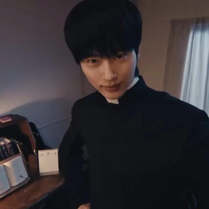 Latest photo of Byeon Wooseok